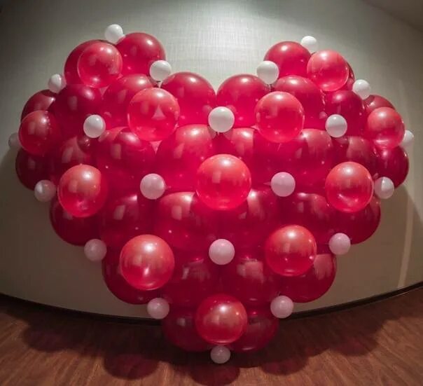 Где делают шарики. Сердце из воздушных шаров. Шарики гелевые. Сердце из шаров на каркасе. Сердечко из шариков.
