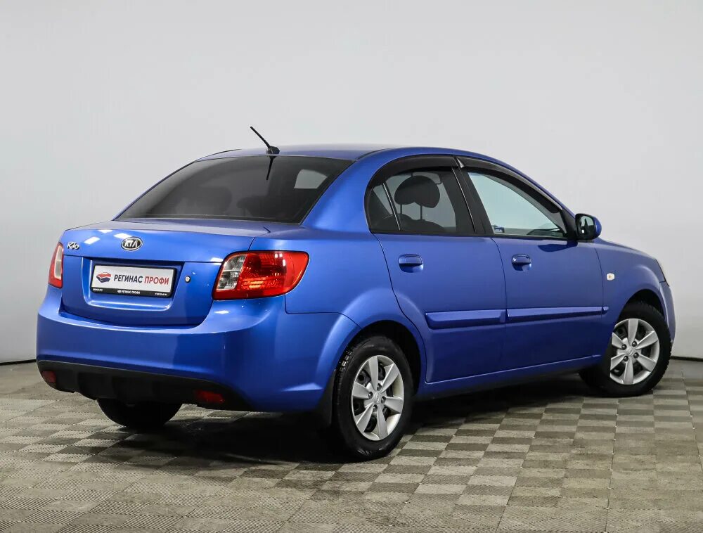 Купить кия рио 2. Kia Rio 2010. Kia Rio 2 2010. Kia Rio 2010 1.4. Kia Rio 2010 синий.