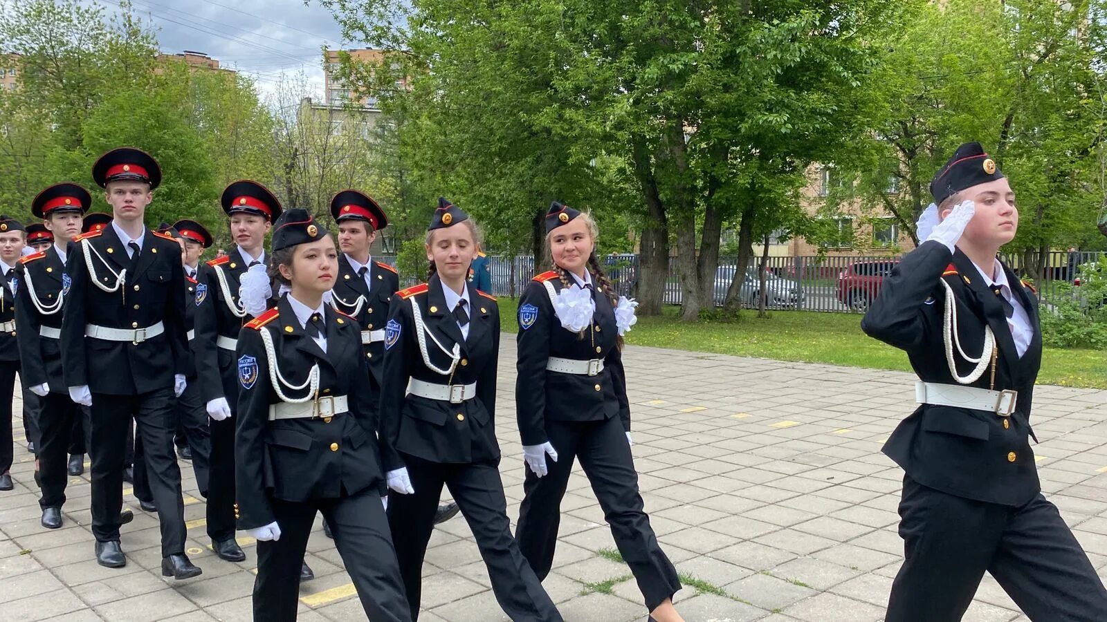 Кадетская школа в Москве. Новолисино кадетская школа. В Москве кадеты школы Покровский квартал. Кадеты в школе. Кадетский класс краснодар