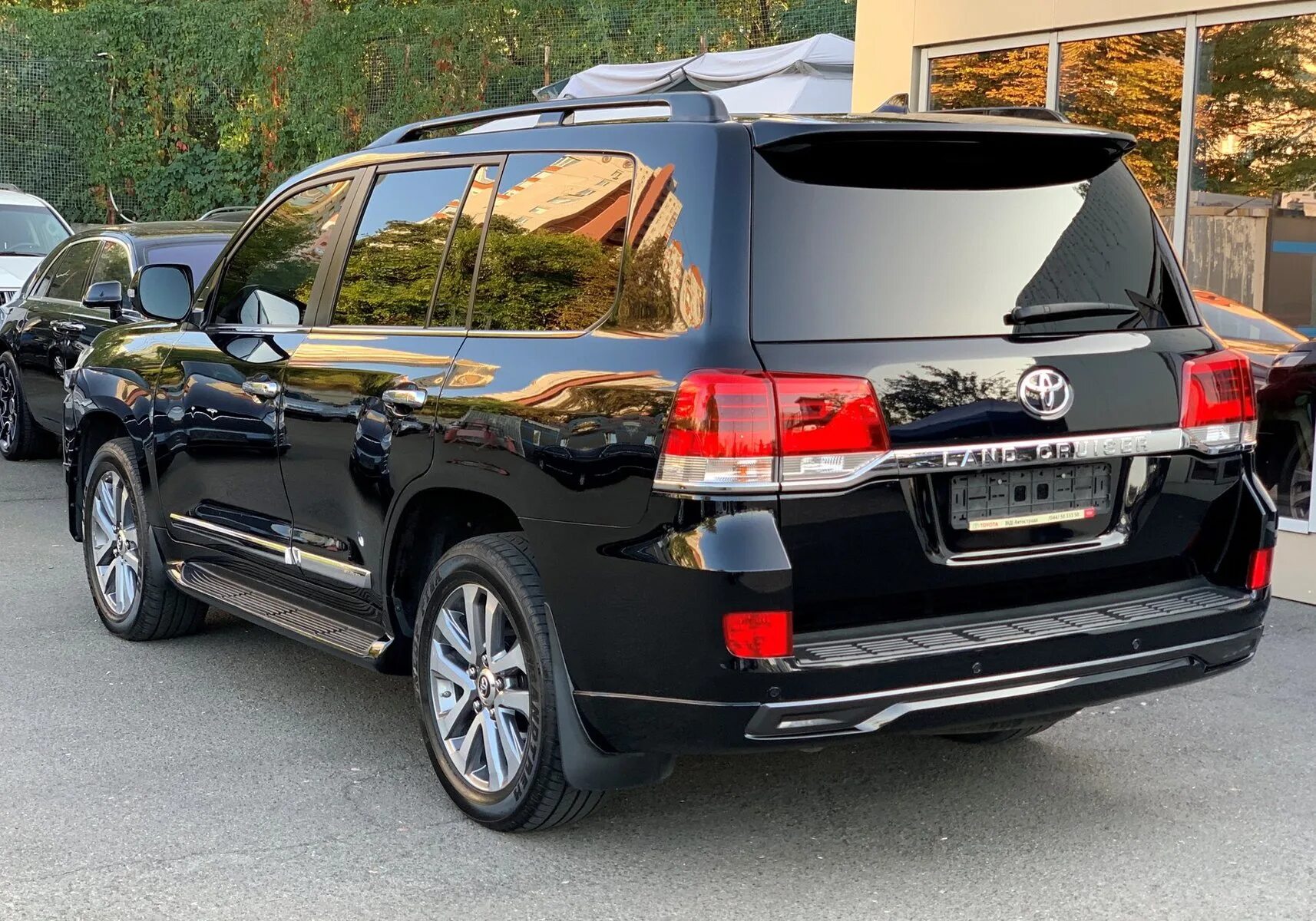 Toyota Land Cruiser 200. Toyota Land Крузер 200 \. Тойота ленд Крузер 2017. Ленд Крузер 200 2017.