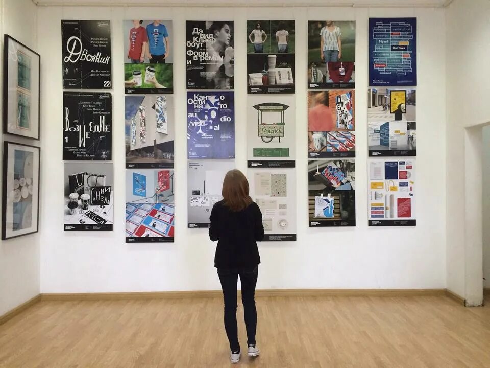 Пром графика. Промграфика моск. Александр зеленский плакаты. Пром графика. Супрематистский человек.