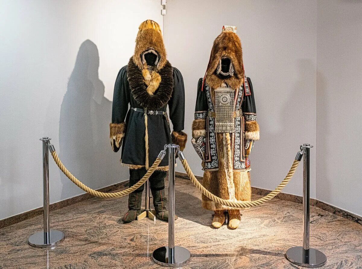 Город якутск столица республики саха якутия. Царство вечной мерзлоты якутск. Город якутск. Музей мерзлотоведения якутск. Куда можно сходить в якутске.