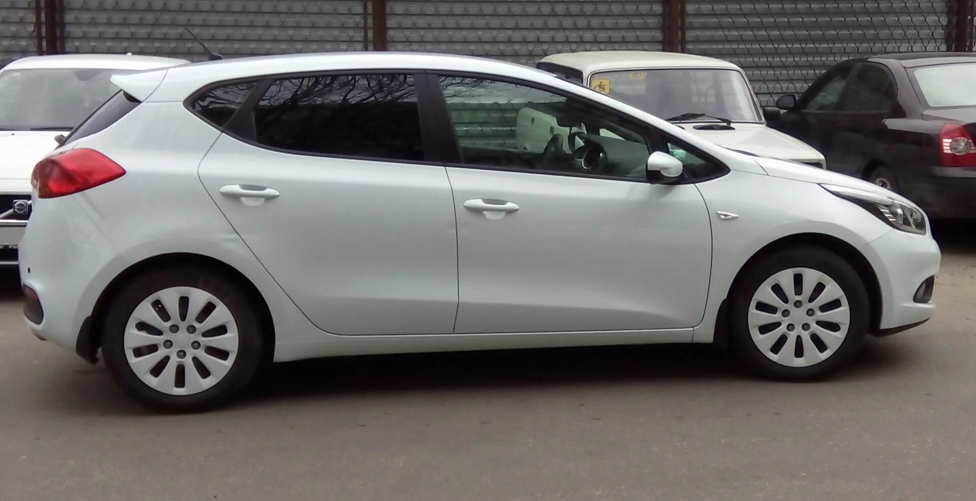 Сид колпаки. Kia Ceed колпаки. Ceed JD на колпаках. Kia Ceed ed колпаки. Киа СИД 2013 колпаки.