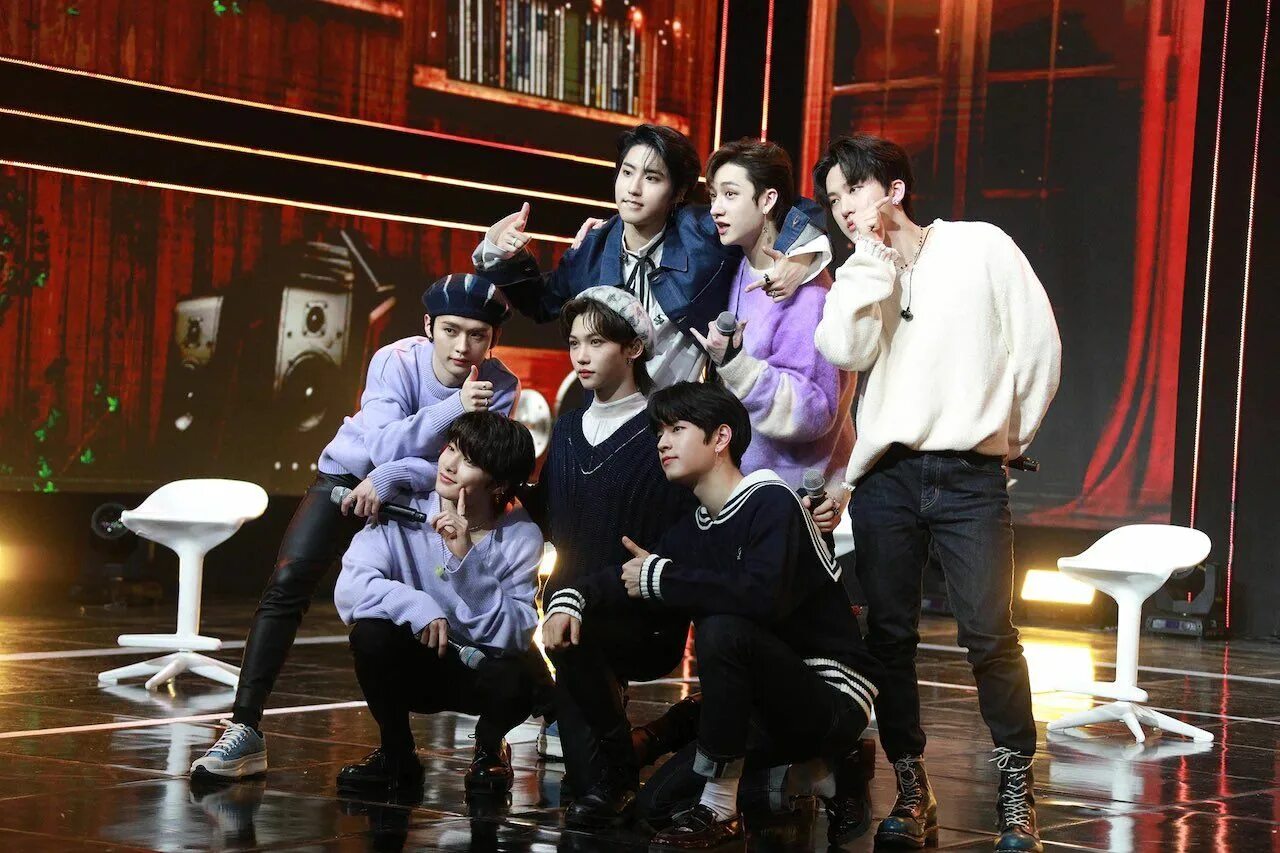 My house stray kids cover. Stray kids my pace. Stray kids surfin. Stray kids чан. Stray kids my.