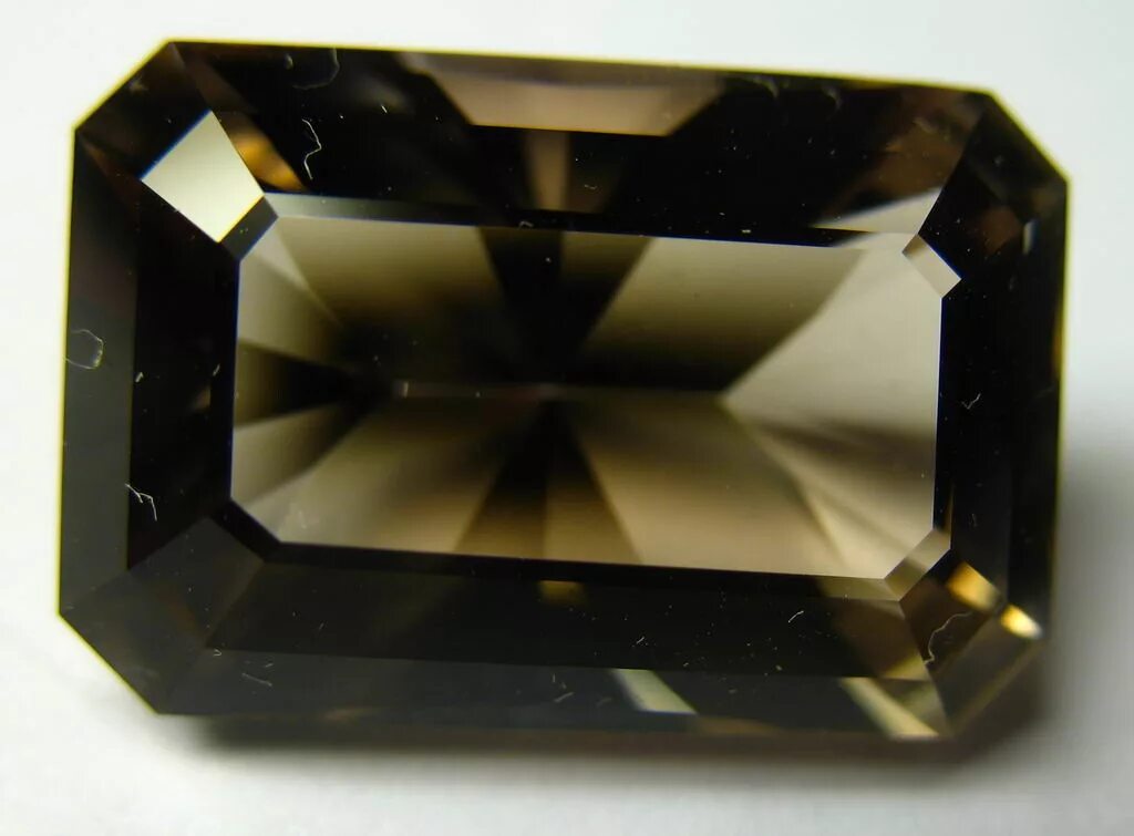 чёрный топаз камень.