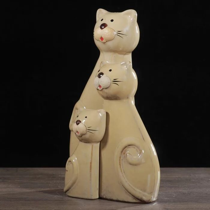 Керамическая кошка купить. Керамические коты. Керамика сувениры. Сувениры из керамики. Кошка из керамики.