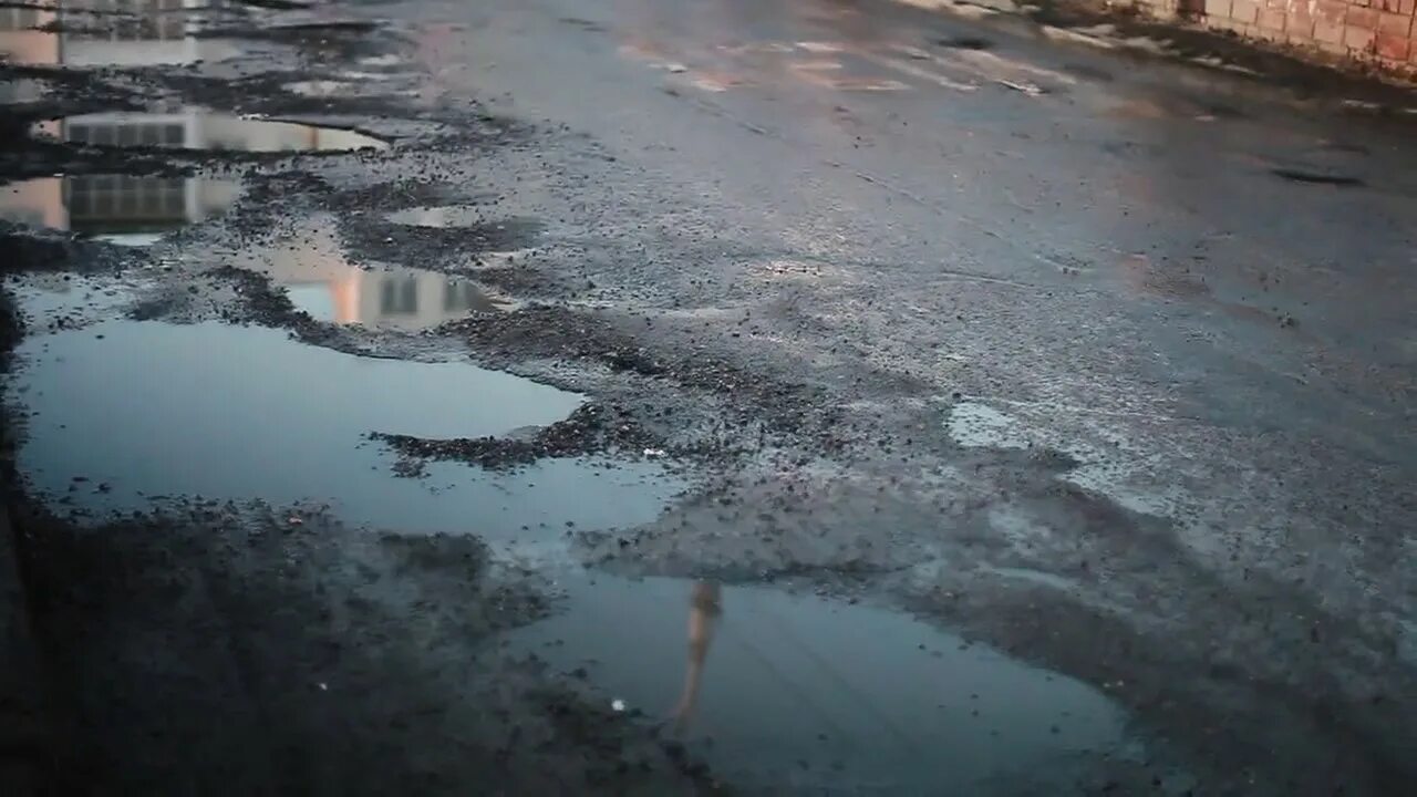 Песня круг когда нибудь растает лед. Лед на дороге тает. лёд тает на асфальте. воронеж тает лед.