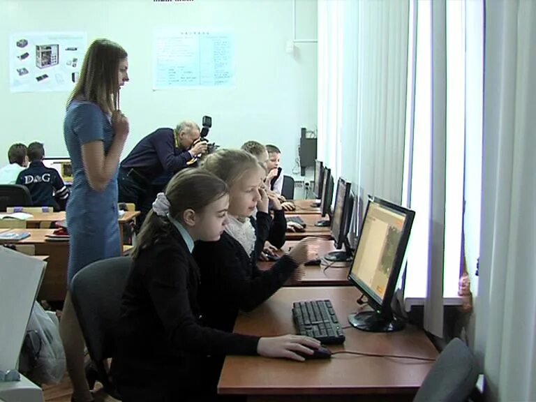 Школа 2 область ярославская доброхотова. Школа 8 ярославль. Школа пашуковская. Школа номер 8 ярославль. Ярославская школа 8.
