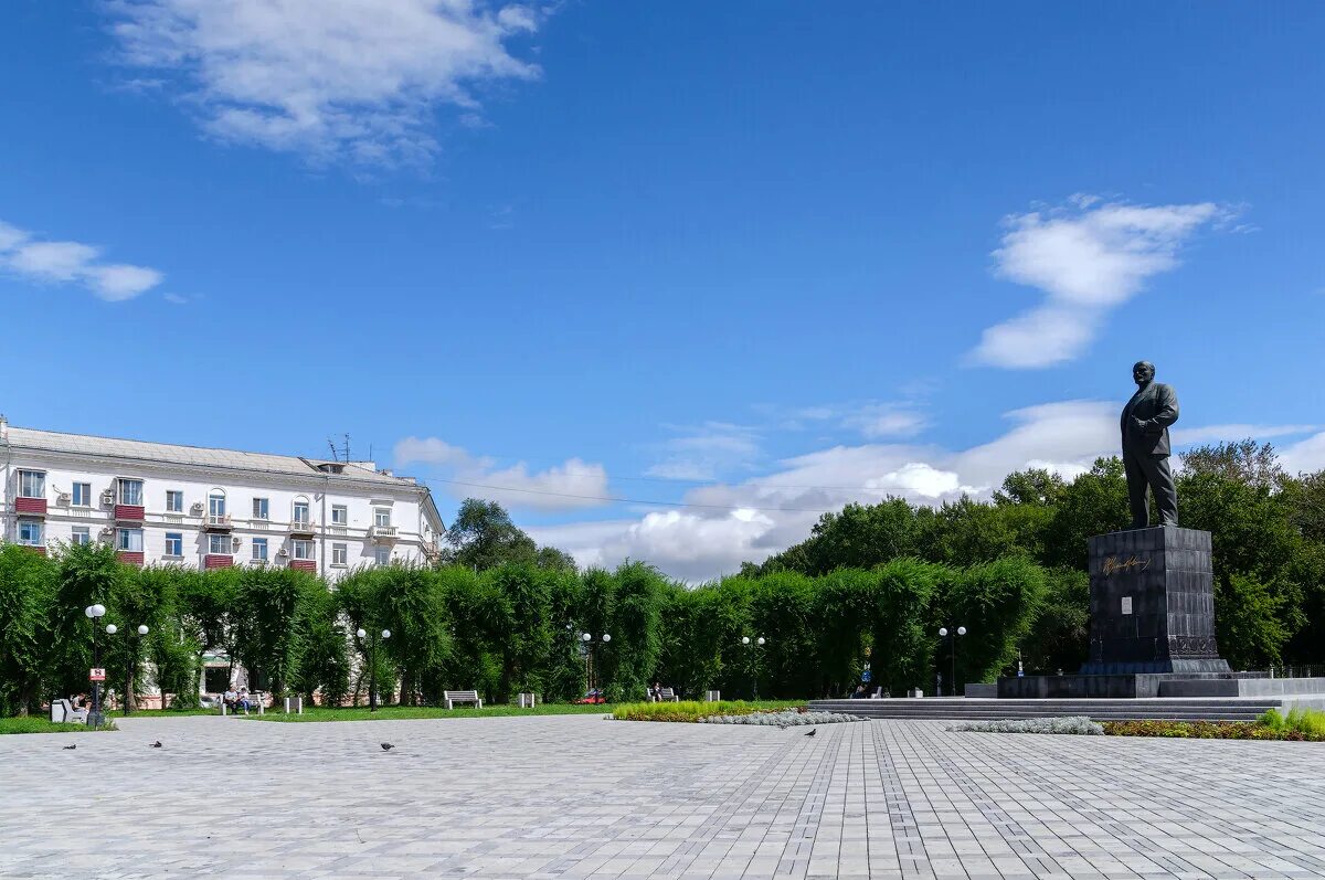 площадь ленина хабаровск фото. площадь ленина часы. ярославль дом со шпилем. дом со шпилем воронеж кольцовская. площадь ленина часы.