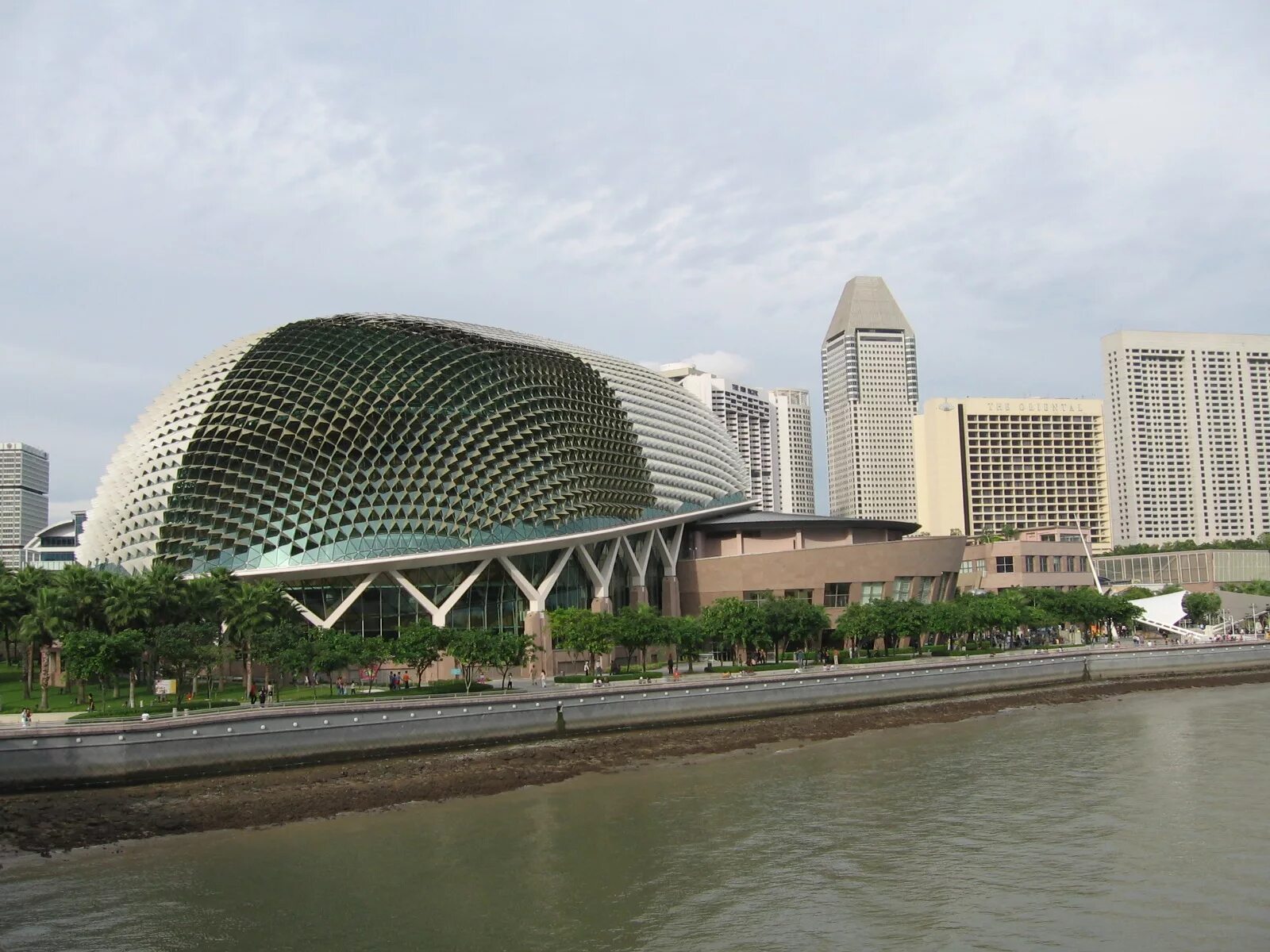 2 singapore. Эспланада (сингапур). эспланада (парк, сингапур). esplanade - theatres on the bay, singapore. театр эспланада.