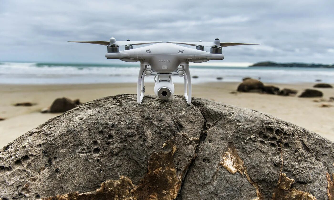 беспилотник. коптер сша. квадрокоптер фантом. нужно ли разрешение на квадрокоптер. квадрокоптер а16.