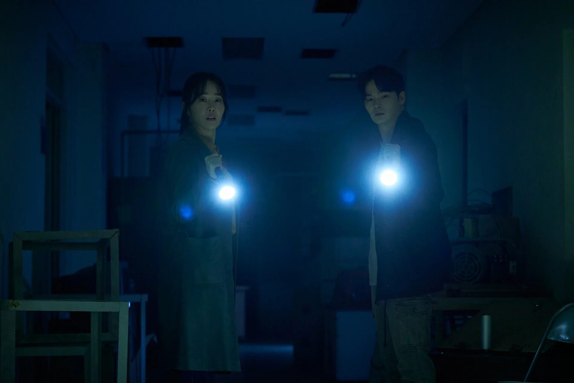 трейлер мертвые в пусане