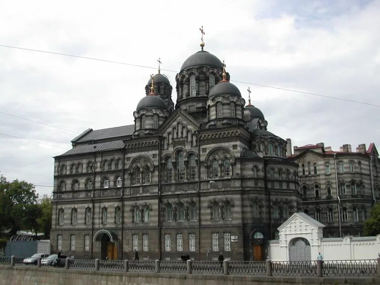 Ксения петербургская храм на лахтинской улице. Матфиевская церковь санкт-петербург. Храм на петроградской. Иоанн кронштадтский иоанновский монастырь. Собор ксении петербургской петроградка.