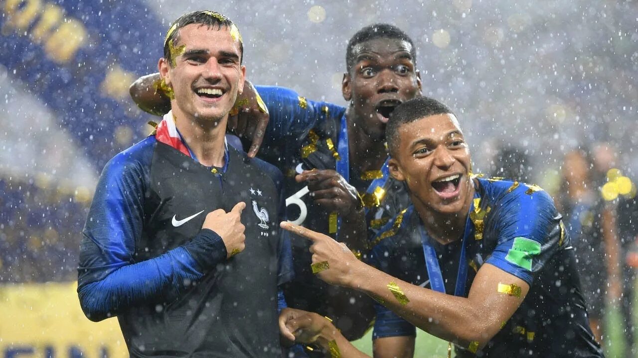 Франция победитель чм 2018. Зидан финал чм 2006. Fifa world cup final. Италия чм 2006. Fifa world cup final.