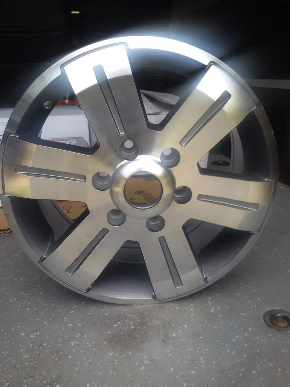 Диски мерседес спринтер r17. Диски mercedes r16 sprinter 906. Литые диски спринтер. Диски литые мерседес спринтер r15. Литые диски мерседес спринтер 906.