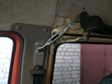 Как сделать заднюю дверь