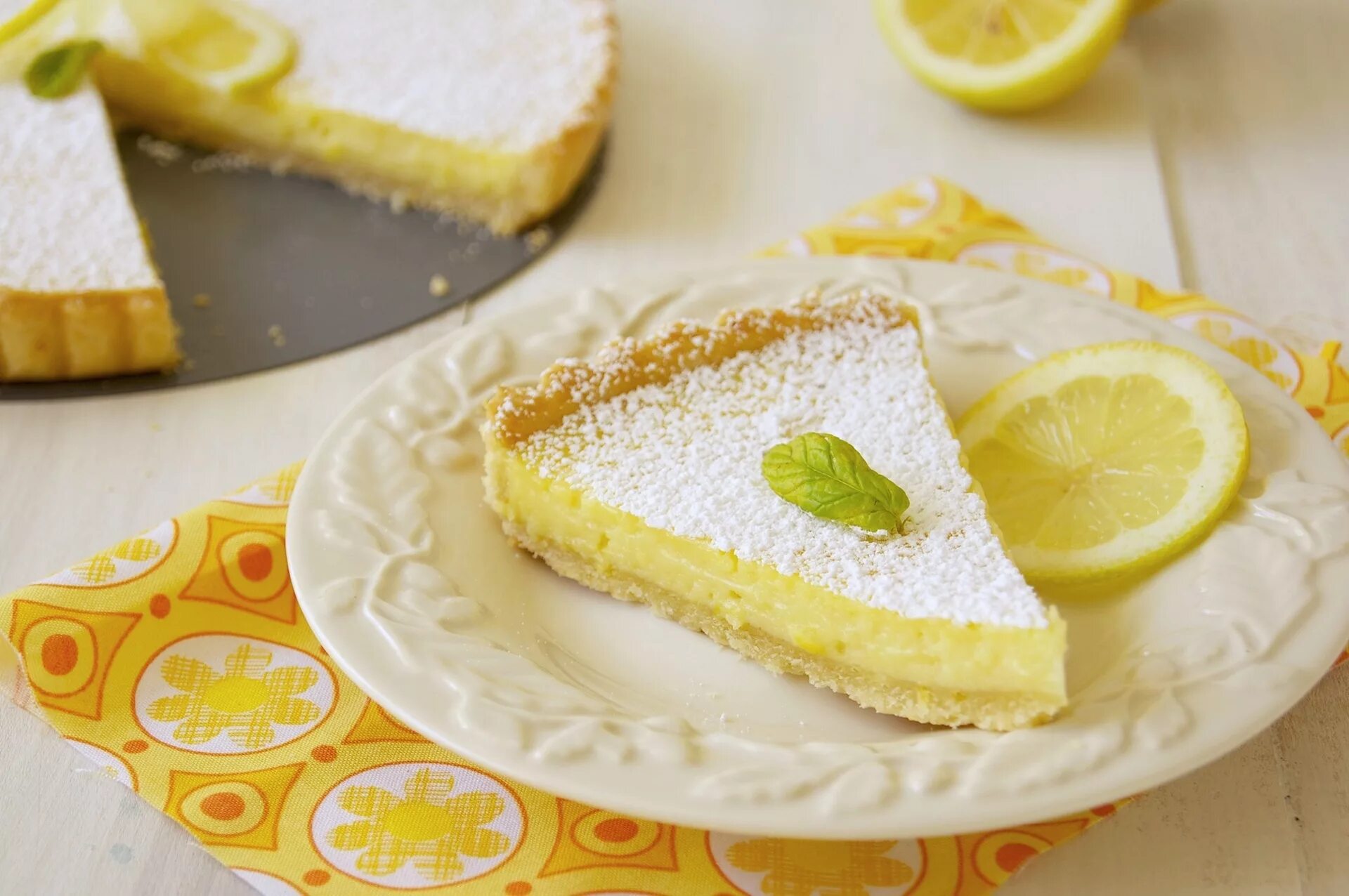 Выпечки цедра. Трехслойный лимонник(лимонный пирог). Десерт лимонный тарт. Шобутинская лимонный пирог.