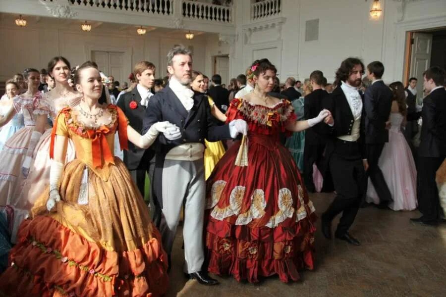 какой находится бал. классический бал. бал в екатерининском дворце. какой находится бал. бал в екатерининском дворце.