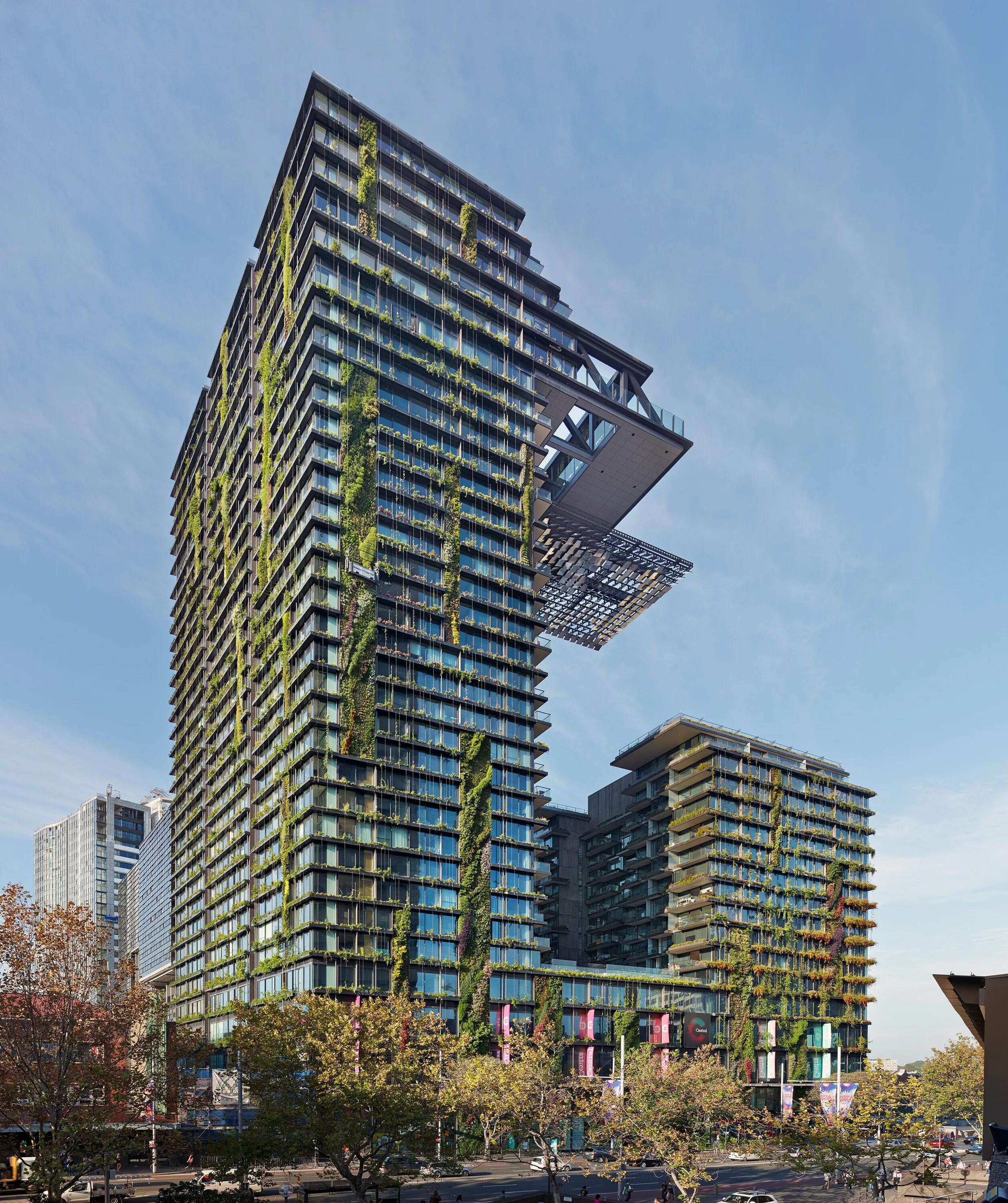 One center. One central park, бродвей, сидней. башня one central park в сиднее. небоскреб one central park, сидней, австралия, 2014.