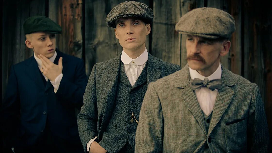 Кинопоиск острые. Острые козырьки семья Шелби. Острые козырьки / Peaky Blinders (2013). Острые козырьки братья Шелби.