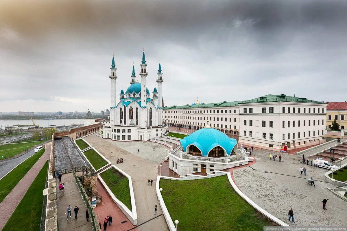 Республика татарстан казань проезд шейнкмана казанский кремль. Кул шариф столица татарстана. казань кремль кул шариф. казанская площадь казань. мечеть кул-шариф в казани панорама.