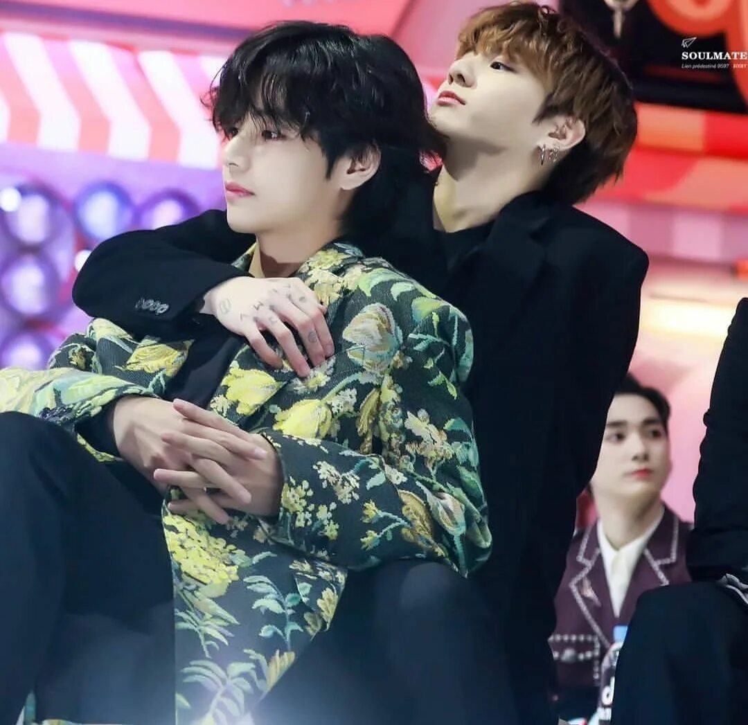 Бтс taekook. Тэхен и чонгук бтс 2024 новости. Тэхен и чонгук бтс 2024 новости. Вигуки bts. Бтс taekook.