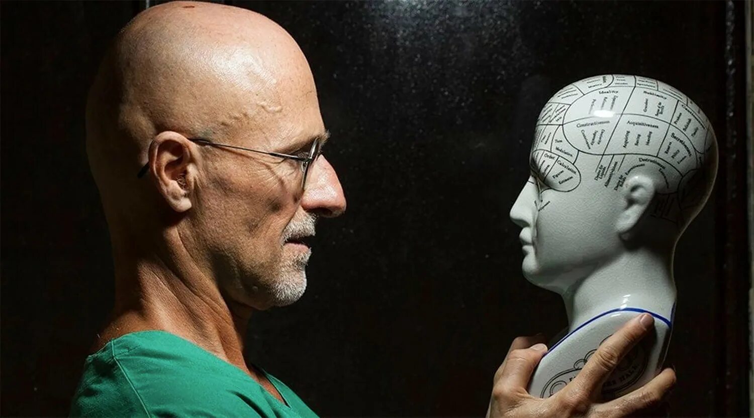 Пересадили голову человеку. Итальянский нейрохирург Серджио Канаверо. Голова человека. Голова человека фото.