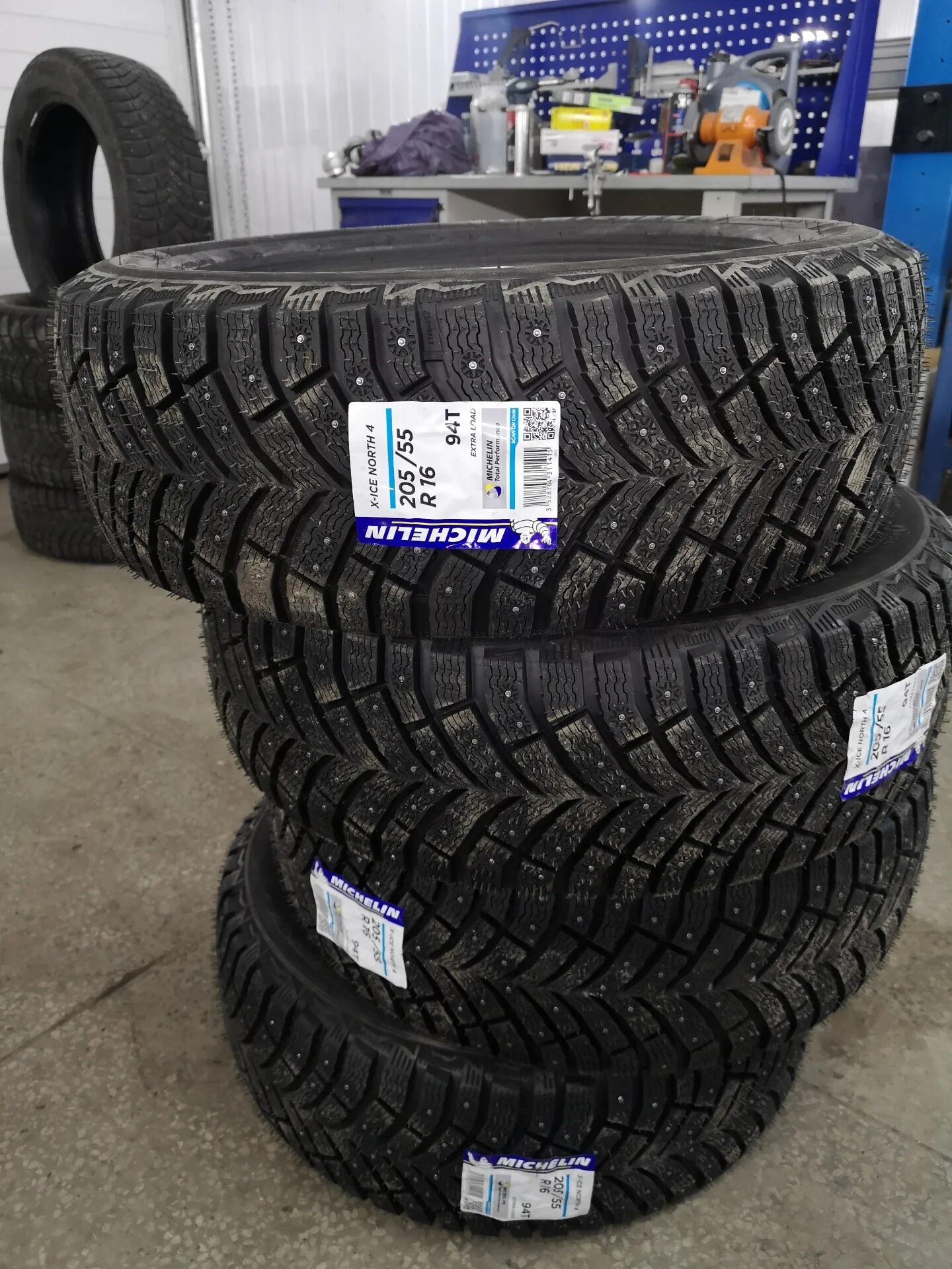 Michelin x ice north 4 98t. Michelin x-ice north 4. мишлен x ice north 4 в снегу. michelin x-ice north 4 обзор. michelin x-ice north 4 описание.