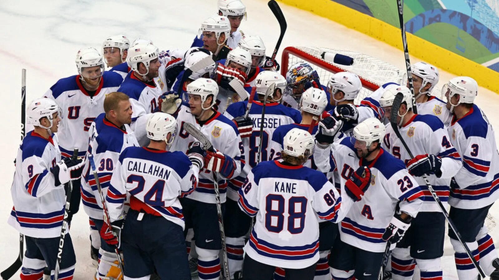 Hockey teams. Ванкувер 2010 хоккей. usa hockey team. hockey team usa 1992. usa команда конкобежек.