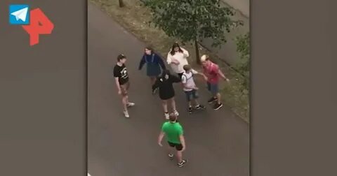 Тая упала
