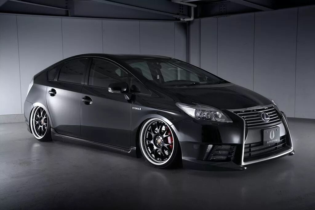 Prius 30. Toyota Prius 2010 Tuning. Prius 30 кузов Tuning. Prius 30 Black. Приус 30 кузов черный.