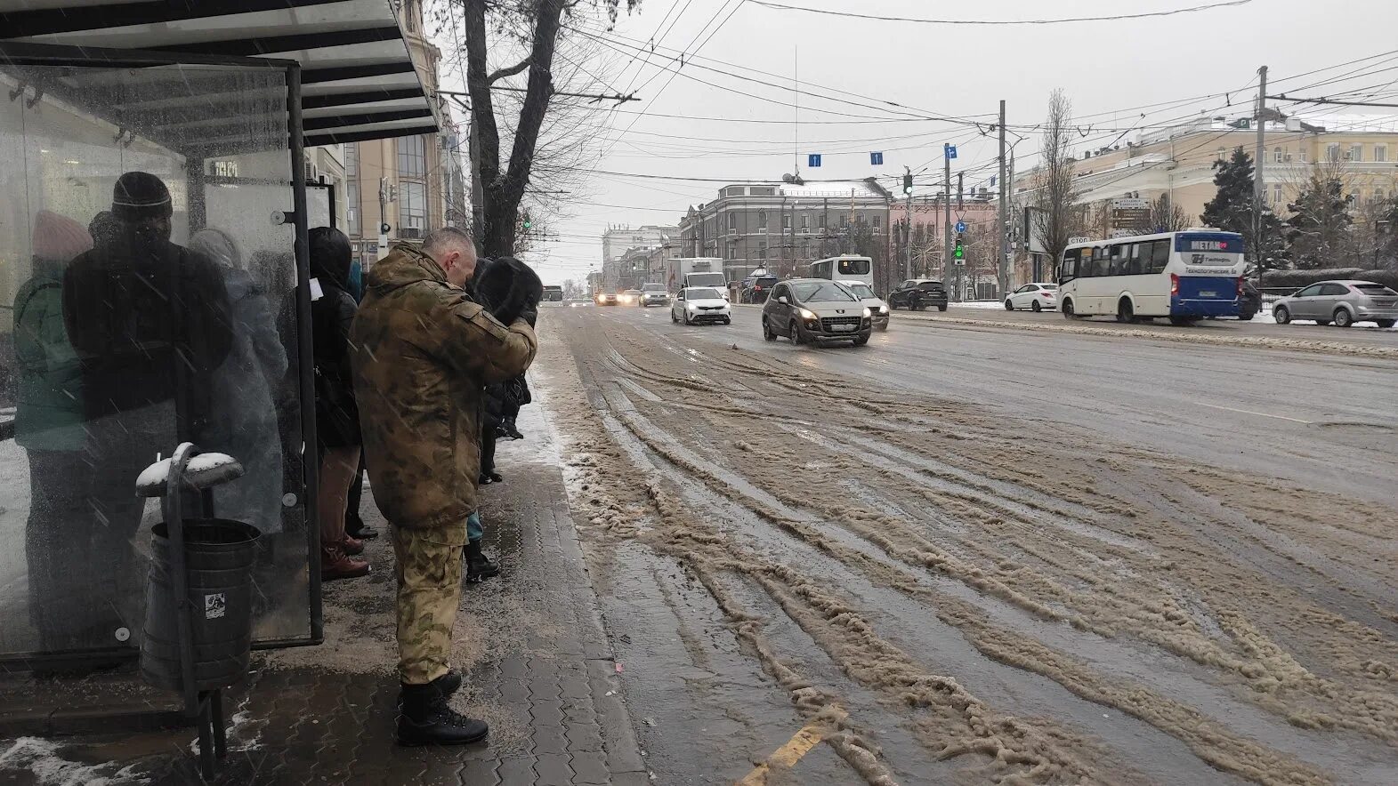 Гололед в Ростове на Дону. Ростовская обл снегопад. Гололед в Ростове на Дону сегодня. Снег в Ростове. Ветер в ростовской области