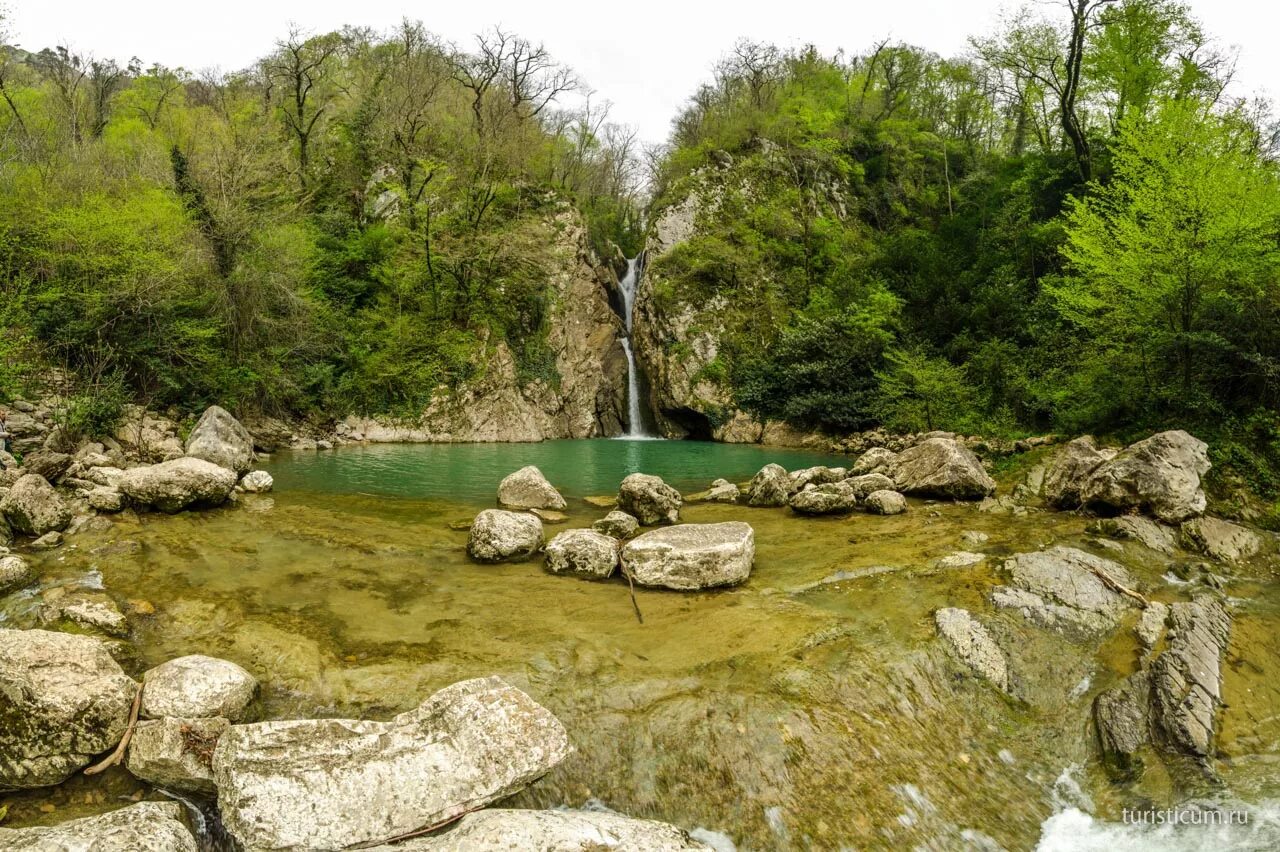 Агурские водопады краснодарский край. Агурский водопад Сочи. 1. Агурские водопады.. Ущелье реки Агура.