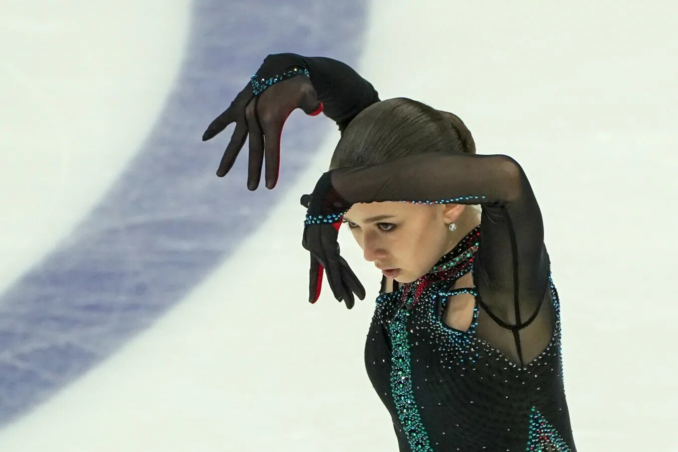Валиева сегодняшнего. Камила валиева. камила валиева фигуристка. фигурное катание валиева. фигурное катание камила валиева болеро.