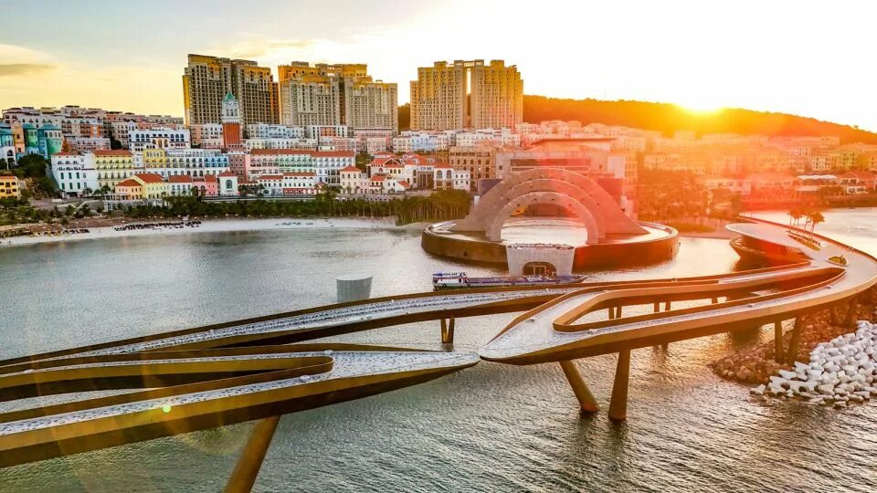 Мост поцелуев фукуок. Мост поцелуев краснодар. Мост поцелуев грузия. Место поцелуев мост. Мост влюбленных краснодар.