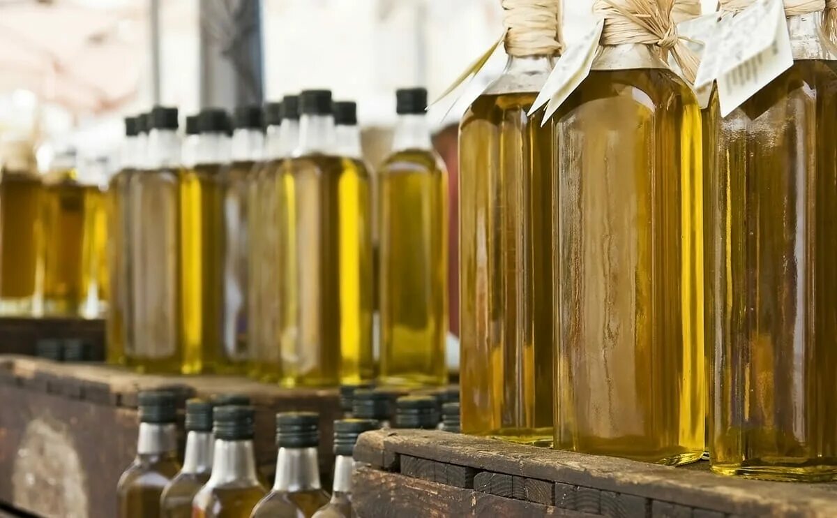 Производство оливкового масла. Растительное масло. Масло пищевое. Растительные масла холодного отжима. Хранение растительного масла.