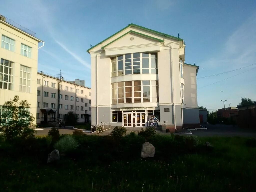Логотип методического центра. Учебные центры г омска. Нефтезаводская 6 омск. Улица потанина омск. Промышленно экономический омск.
