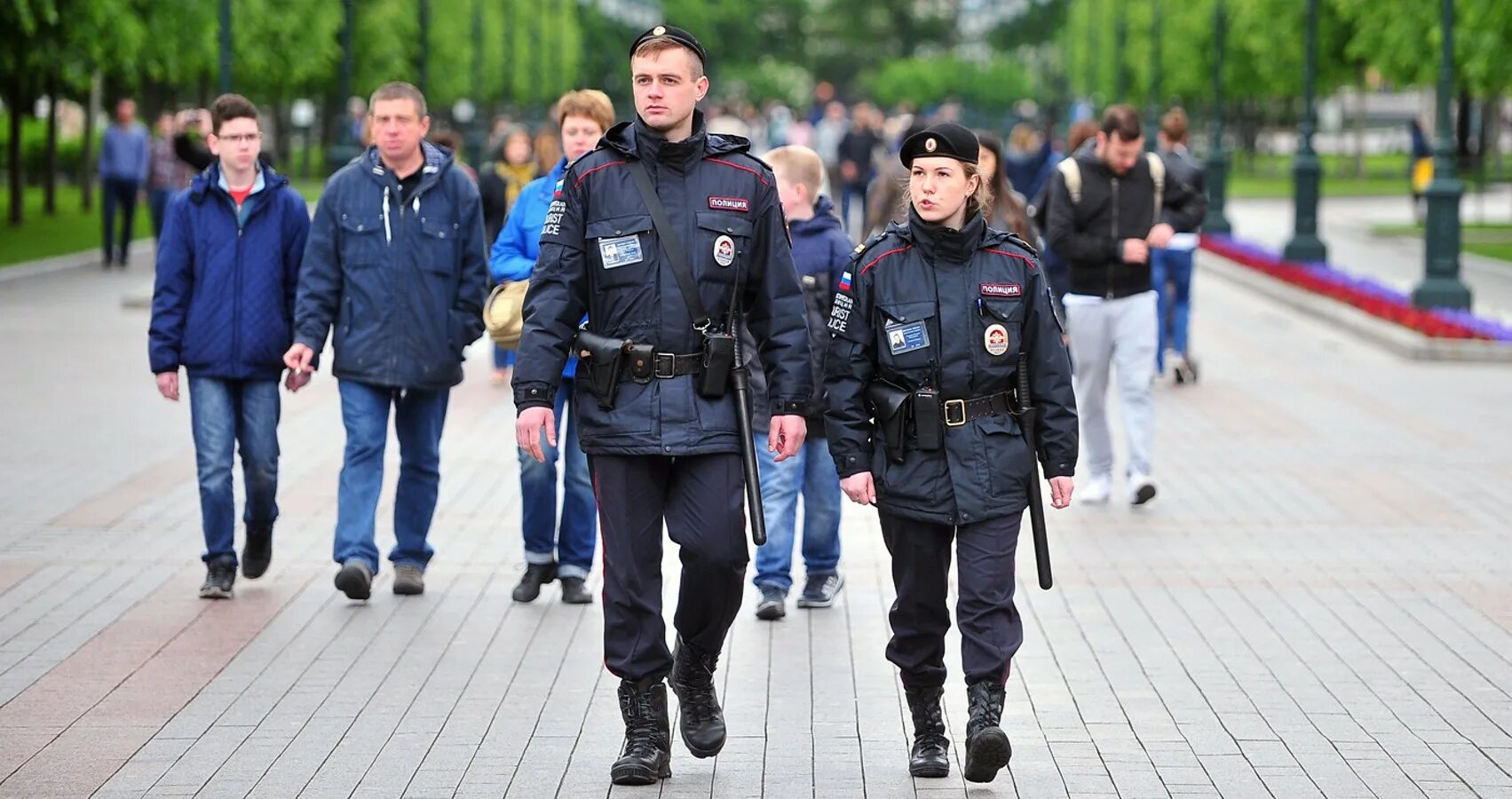 Сотрудники безопасности москва