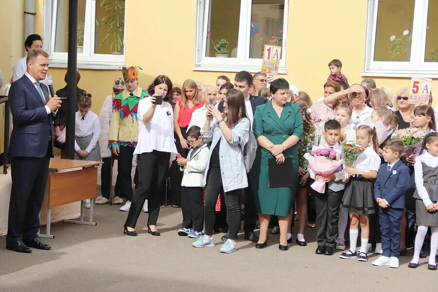 Сайт 6 школы мытищи. Школа 8 Мытищи. Школа 8 Мытищи корпус 2. Мытищи Лайт школа. Школа 5 Мытищи фото.