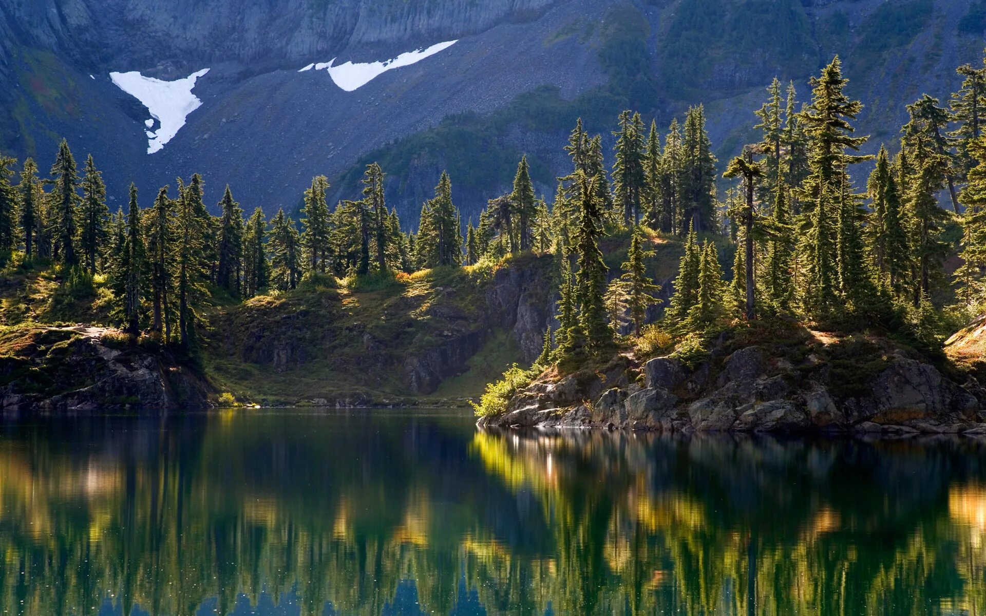 Озеро морейн. Кремль санкт-петербурга. Красивые горы. Как называется хорошее качество. Как называется хорошее качество.