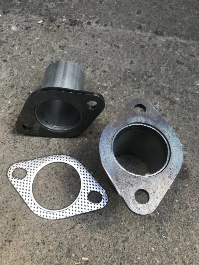 Ремонтный фланец глушителя nissan x trail t30. Соединение глушителя. Соединение глушителя. Ремкомплект глушителя ваз 2114. Муфта глушителя соединительная 128x59.