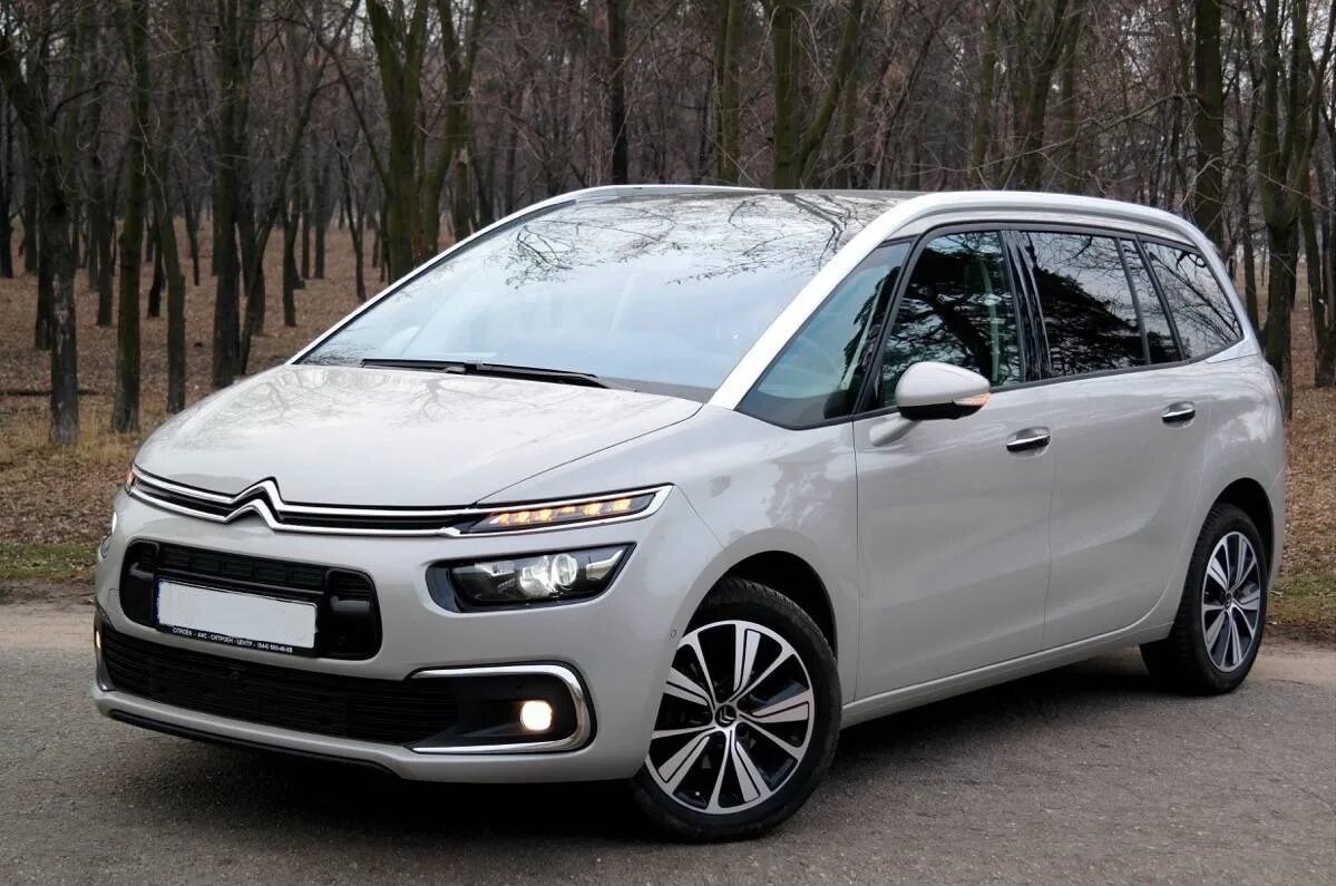 Ситроен пикассо 7 мест. Citroen c4 picasso. минивэн ситроен с4 гранд пикассо. ситроен с4 пикассо минивэн. citroen c4 picasso минивэн.