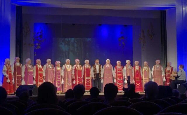 хор каданс абакан мальчиков. хор из хакасии. академический хор. хор из хакасии. руководитель филармонии.