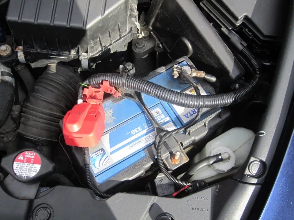 Аккумулятор цивик 4д. Honda civic 4d акб. honda civic 2008 аккумулятор. honda civic 8 2008 1.8 аккумулятор. аккумулятор honda civic 4d 2008.