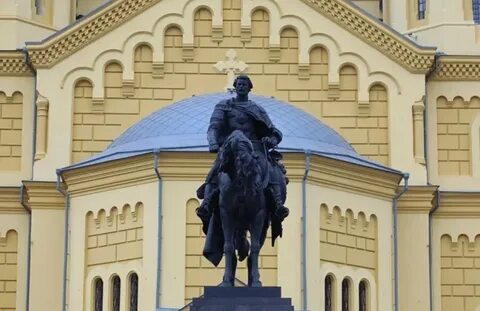 Памятник невскому в нижнем