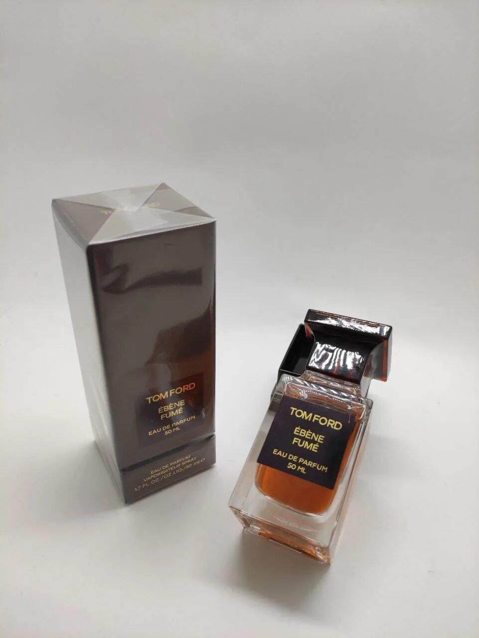 Ebene fume tom. Tom Ford "ebene fume" 50 ml. Tom Ford ebene fume 50 мл. Tom Ford ebene fume 100 мл. Tom Ford ebene fume Eau de Parfum 50 ml.