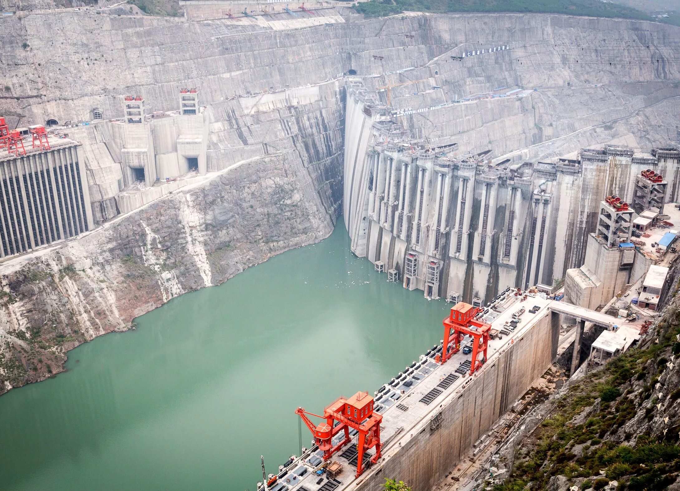 В какой стране крупнейшая гэс. Китайская ГЭС Силоду. ГЭС Цзиньпин-i. Цзиньпин 1 плотина. Самая высокая ГЭС В мире ГЭС Цзиньпин-i.