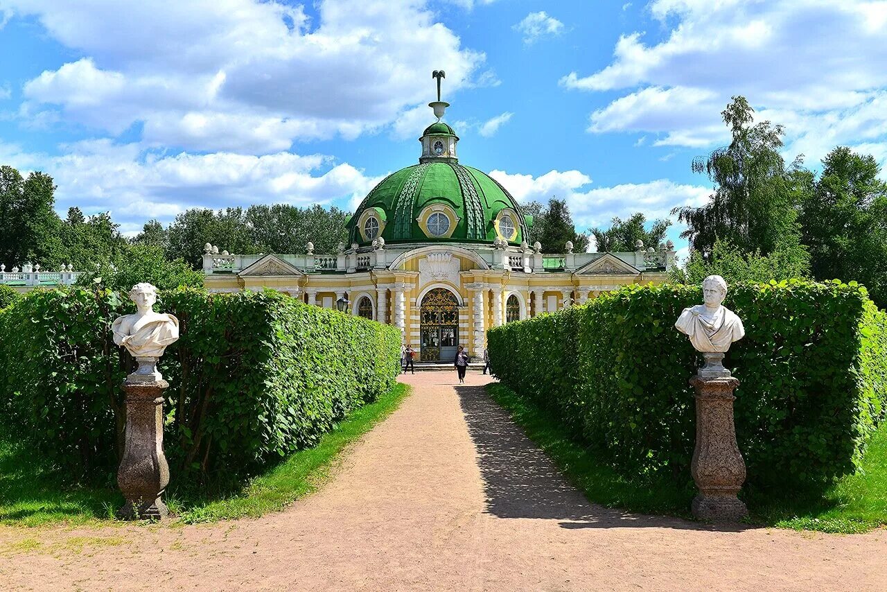 Музей усадьба куськино москва. Усадьба графов шереметьевых кусково. Парк кусково дворец. Парк музея-усадьбы «кусково». Где находится усадьба кусково.