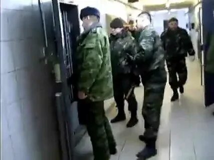 Ломают зеков