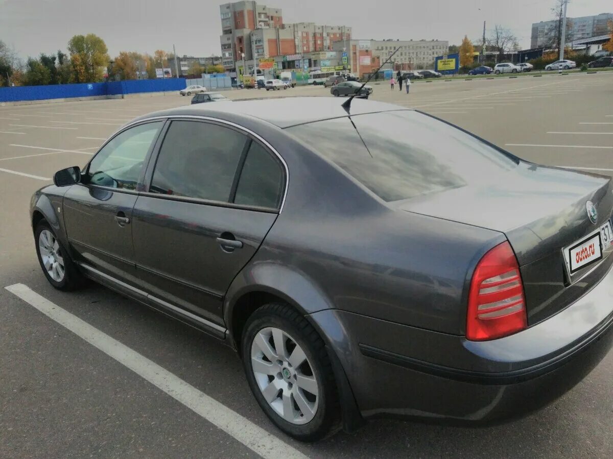 Шкода суперб 1 купить. Суперб 2003. Шкода 2003 седан. Skoda Superb 1.8 MT, 2011. Skoda Superb 1.8 МТ 2002 обзор.